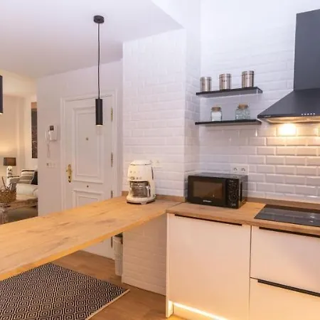 Henao Park De Suites, En Pleno Centro Con Garaje Directo Apartament *