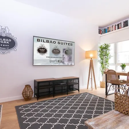 Henao Park De Suites, En Pleno Centro Con Garaje Directo Apartament